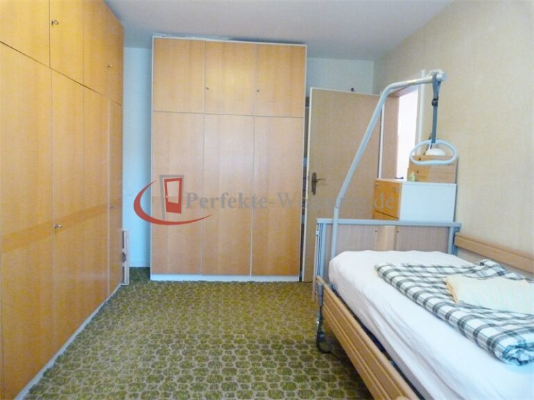 Schlafzimmer (2)