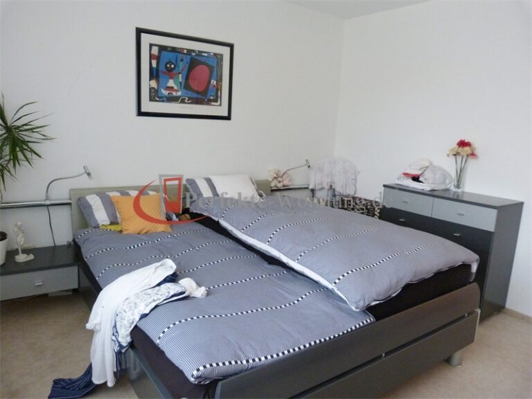 Schlafzimmer (2)